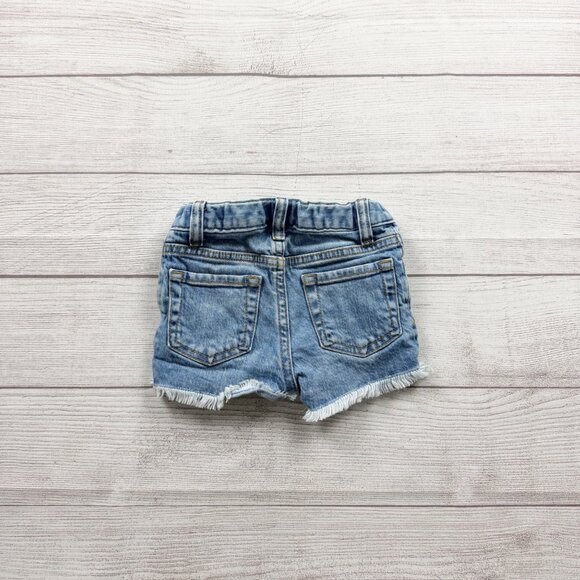 Cat & Jack Toddler Girl Denim Shorts Jean Shorts Embroidered Flowers Stretch 2T - Picture 3 of 3